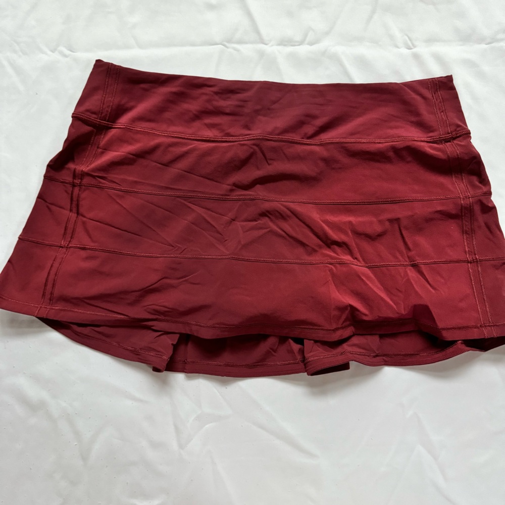 Lululemon Mid Rise Pace Rival Skirt Size 10
